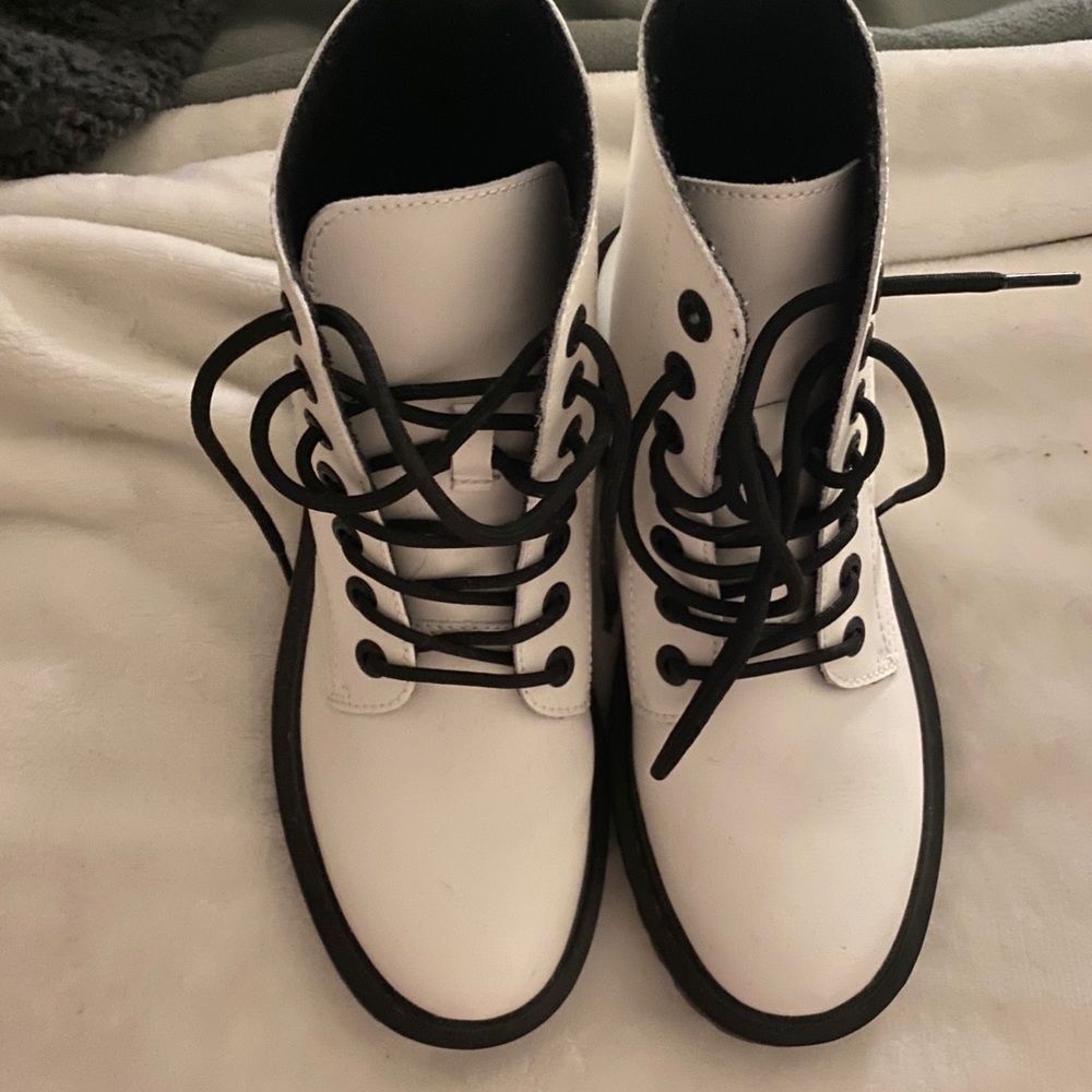 Doc Martens White Luna NWOT